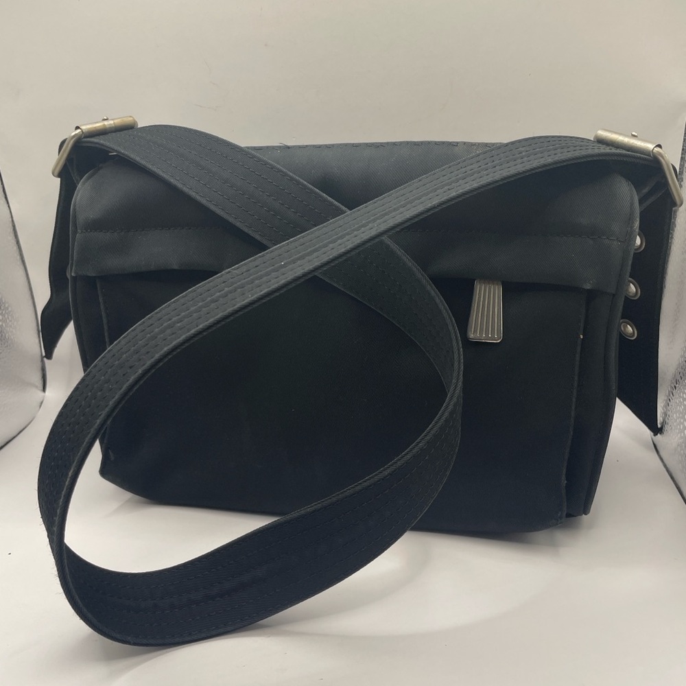 VTG Gap Black Shoulder bag- Adjustable straps- Silverhardware- 10x4x6.5 -Y2K